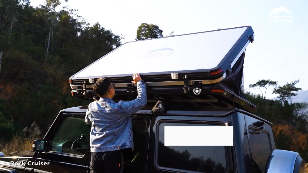 Wildland Easy Up Outdoor Rock Cruiser Hard Shell Camping Car Roof Top
