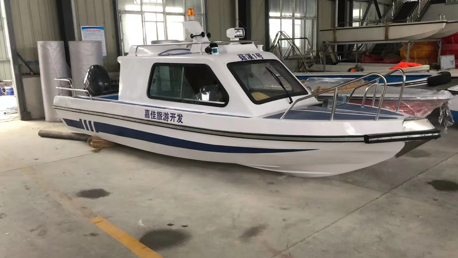 M Full Cabin Speed Boat Ideal for Fishing Travelling
