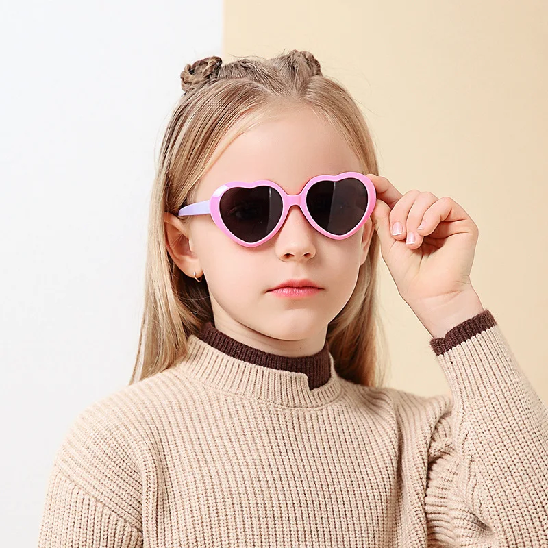 Wholesale Gafas de polarizadas para niños y niñas de 3 12 años, lentes de sol de silicona con rosas de amor, a la moda, antiultravioleta, nuevo diseño, 2022 From m.alibaba.com