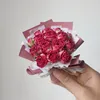 Rose rouge juste comme il faut