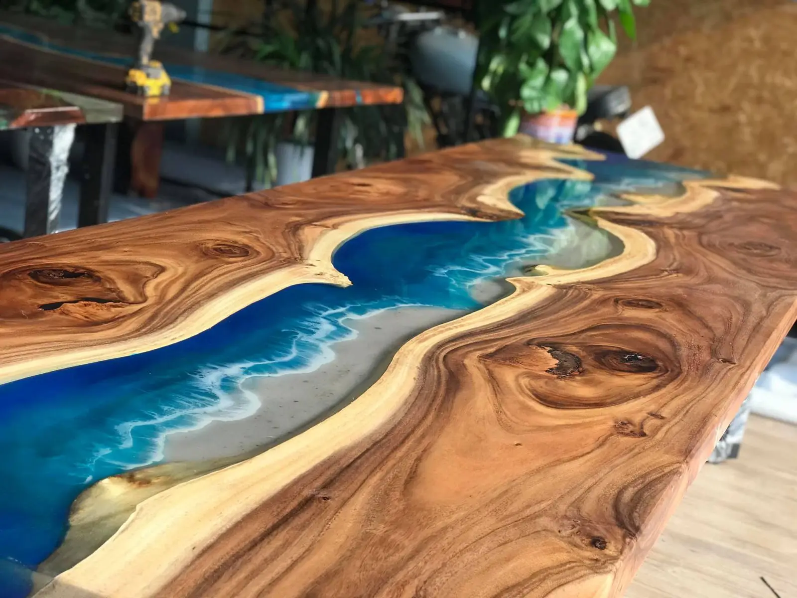 Vietnam Saman Wood Epoxy River Table For Dining Room Best Quality And