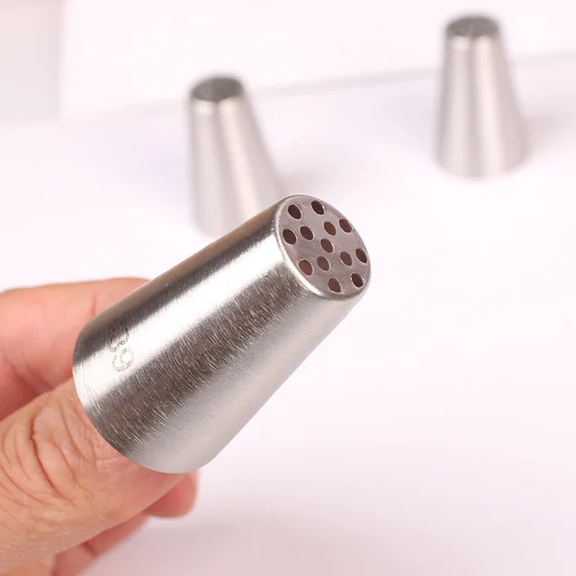 239# 13-hole Cream Piping Tip Made of 304 Stainless Steel - Baking Tool - Medium Size Baking Tools