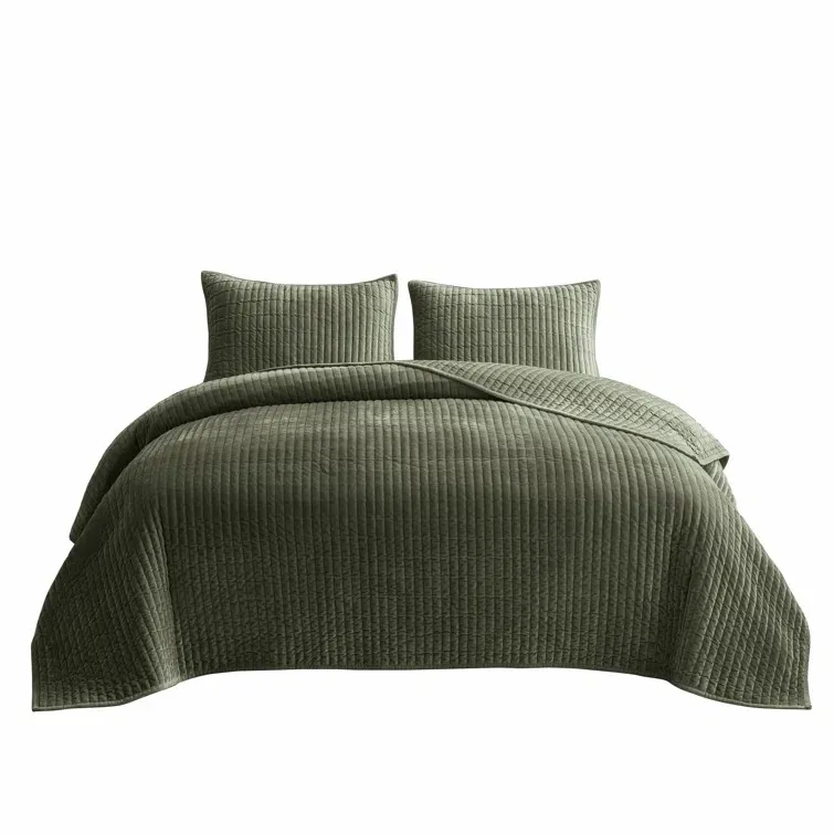 High Quality Comfortable Soft Velvet Flannel Luxury Comforter Sets Bedding