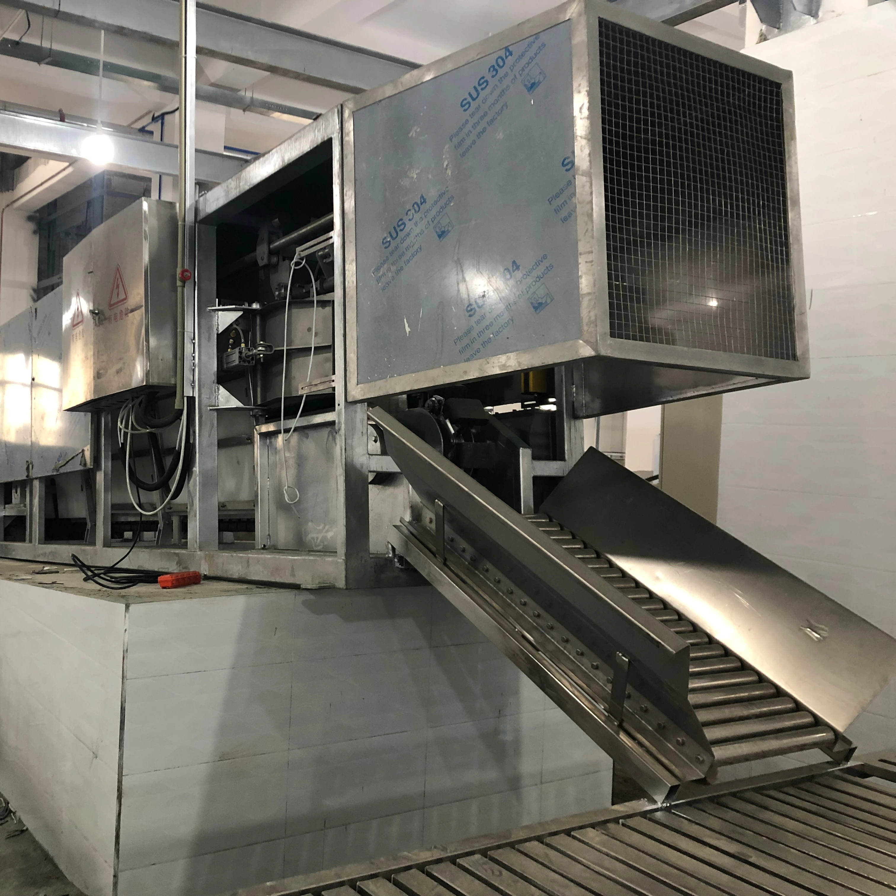 Stainless Steel 304 Type Pig Slaughter Machine Turnkey Project Pig Slaughter Line Industrial Pig Slaughterhouse Equipment for Meat Processing Plant