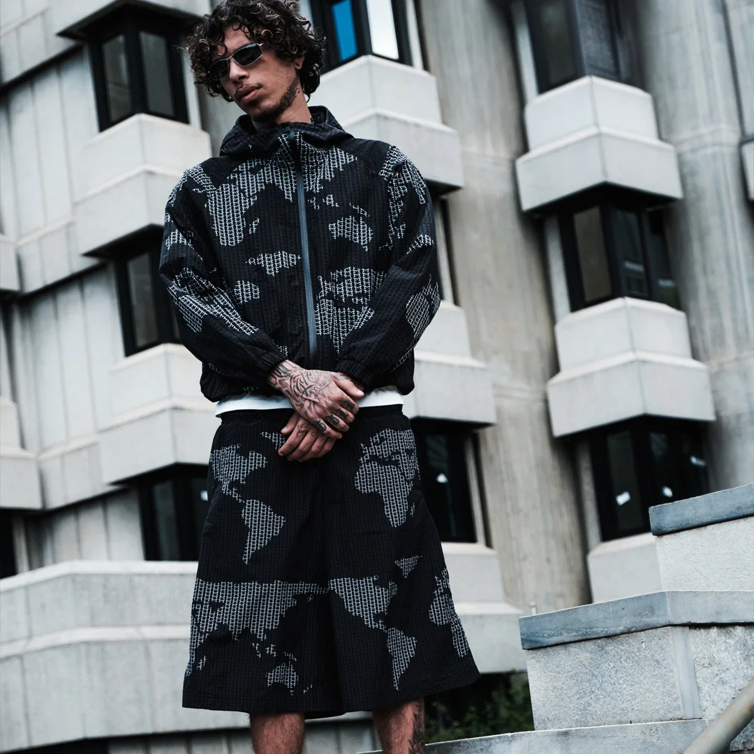 Mandlige tracksuit i 100 % bomuld – brugertilpasset hip-hop-stil med all-over-gittertryk, solbeskyttelse, brede ben og fem tommer lange bukser – to-delte streetwear-udstyr