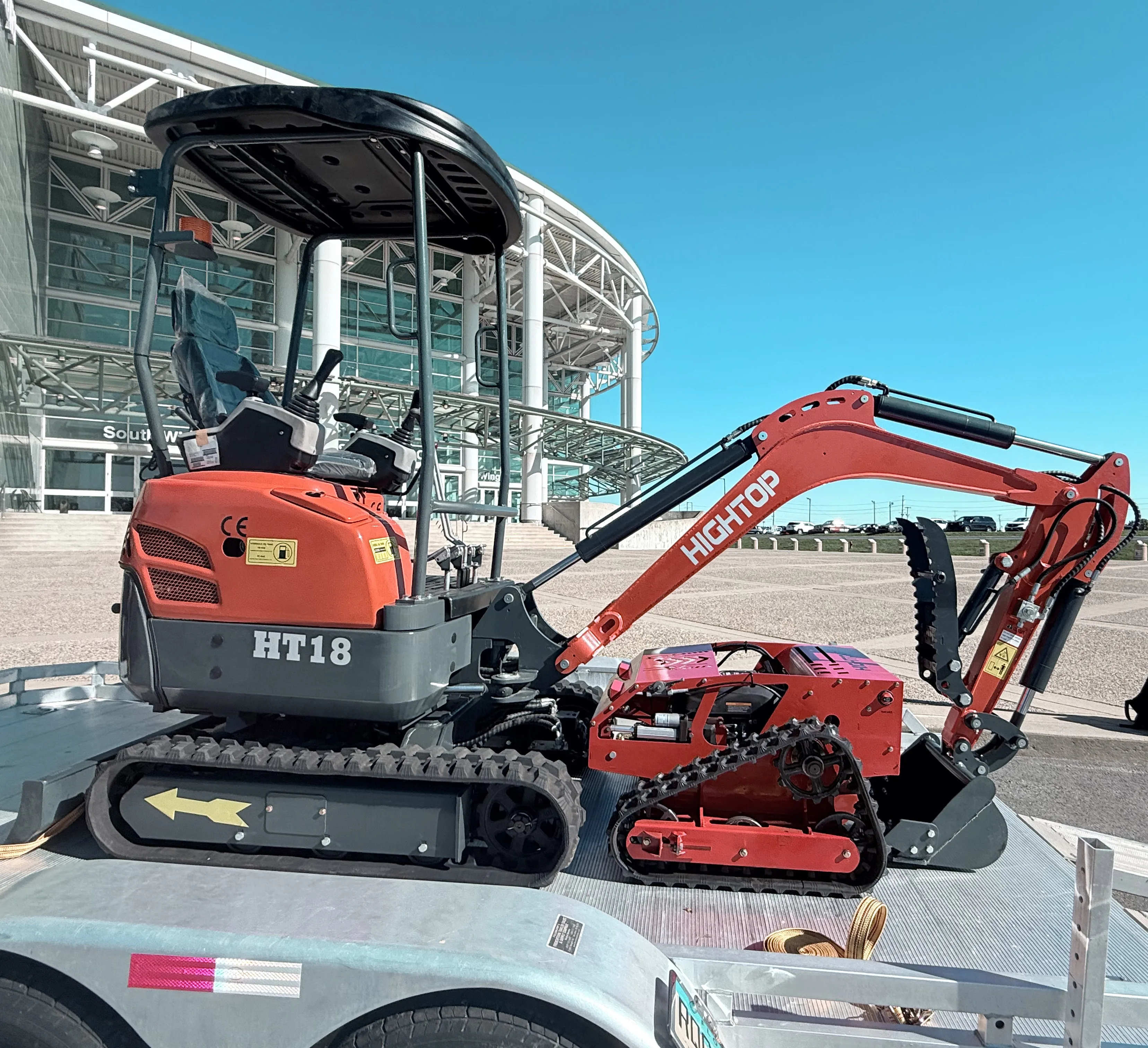 Бесплатна испорука EPA багер 1,8 тона гусеничар, багер за фарму, полупоље мини багер 1 тон мини багер на отпреми