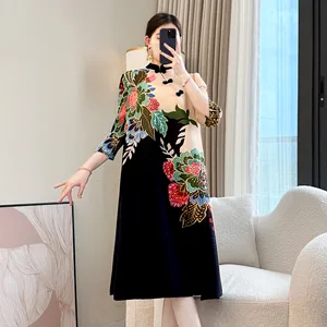 Miyake Vintage Printed Dress for Mother's Day 2026 Spring New Pleated Casual Floral Western Style with Buckle Large Size