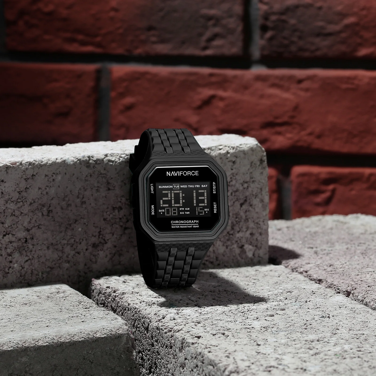 NAVIFORCE 7116 Original Brand Electronic Watches for Men Luxury Fashion 50m Waterproof TPU Band Male Calendar Wristwatch