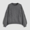Gris oscuro
