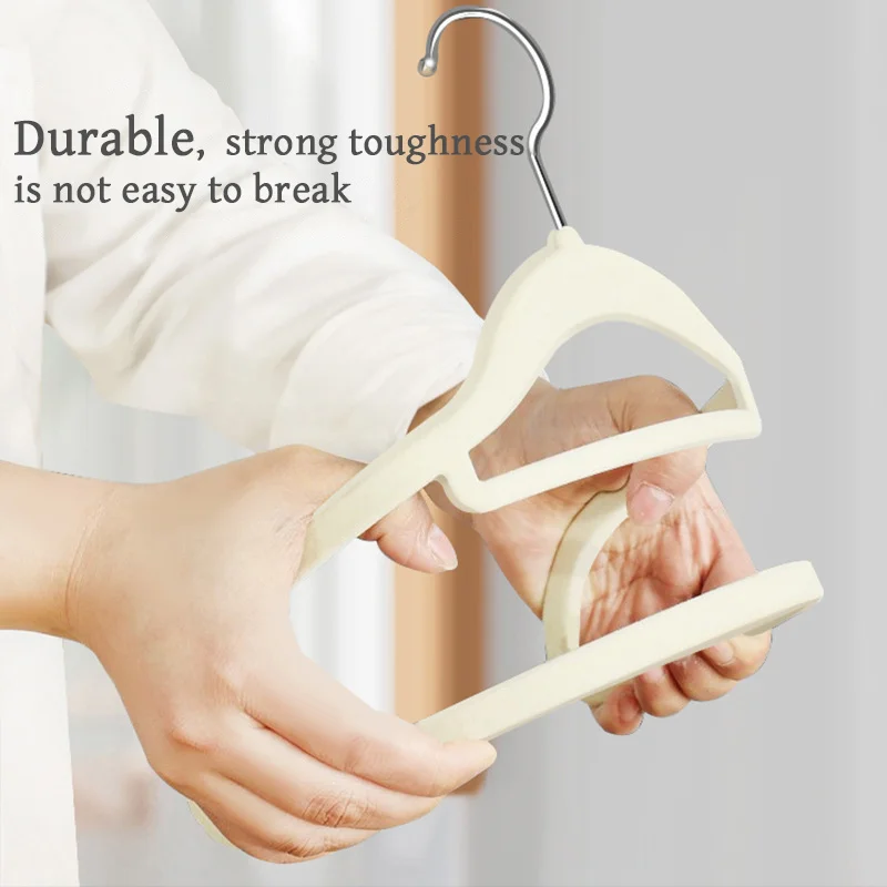 Wholesale Standing Black Coat Hanger Flocking Nonslip Plastic Cloth