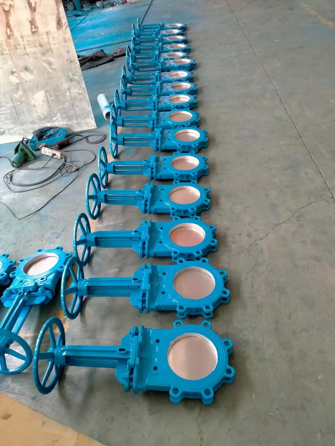  PN16 Cast Iron /Steel Slurry Hydraulic/Manual Resilient Seal Flange Knife Gate Valve