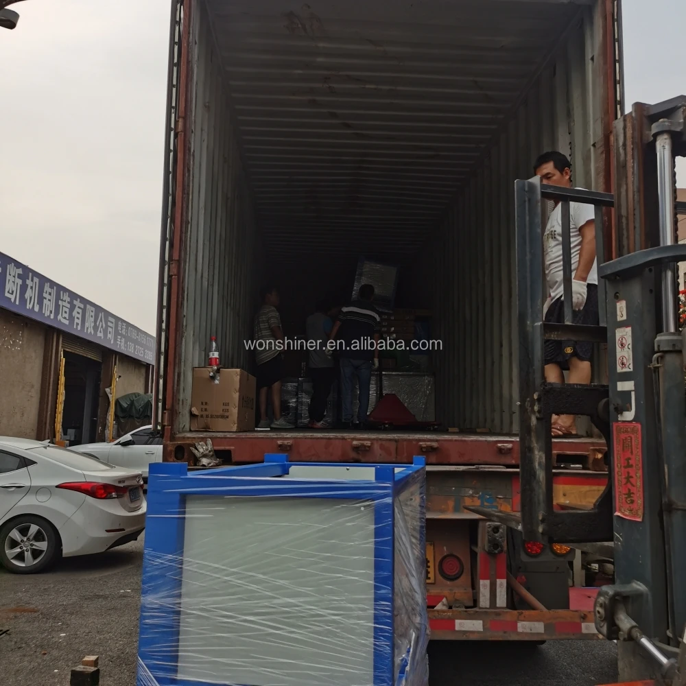 PVC Air Blowing Machine for Making SPORTS Shoes in PVC Pcu Material DR-8320