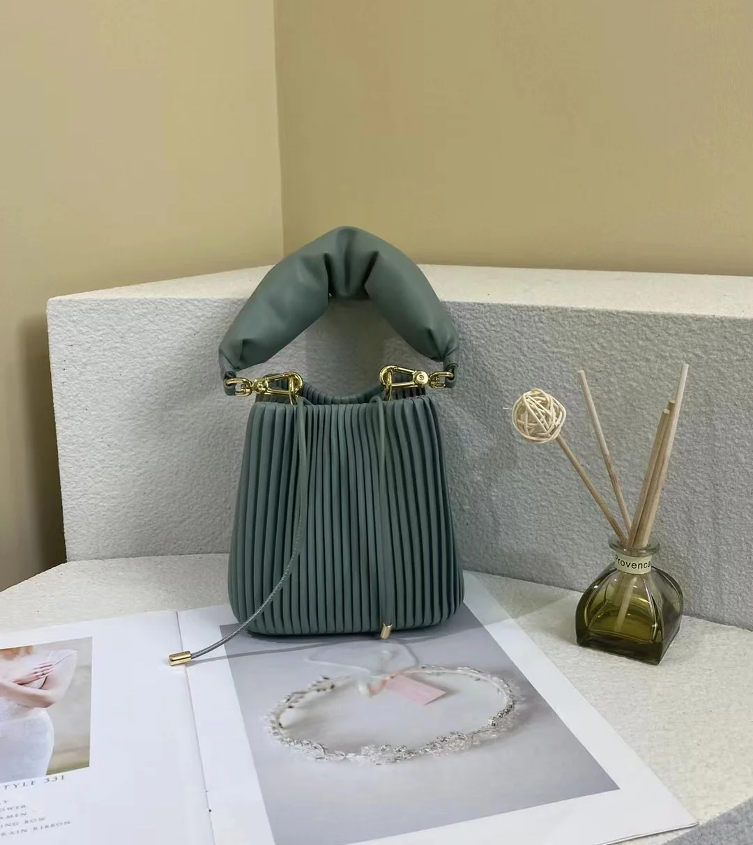 Designer Personality Customized Trend Women's Small Handbag Highquality Leather Pleated