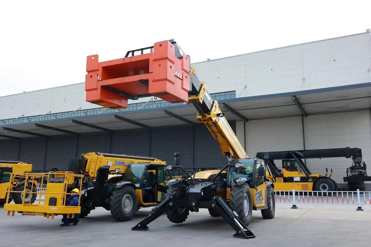 18 Ton XTF18010K Telehandler with cummins Engine for Sale