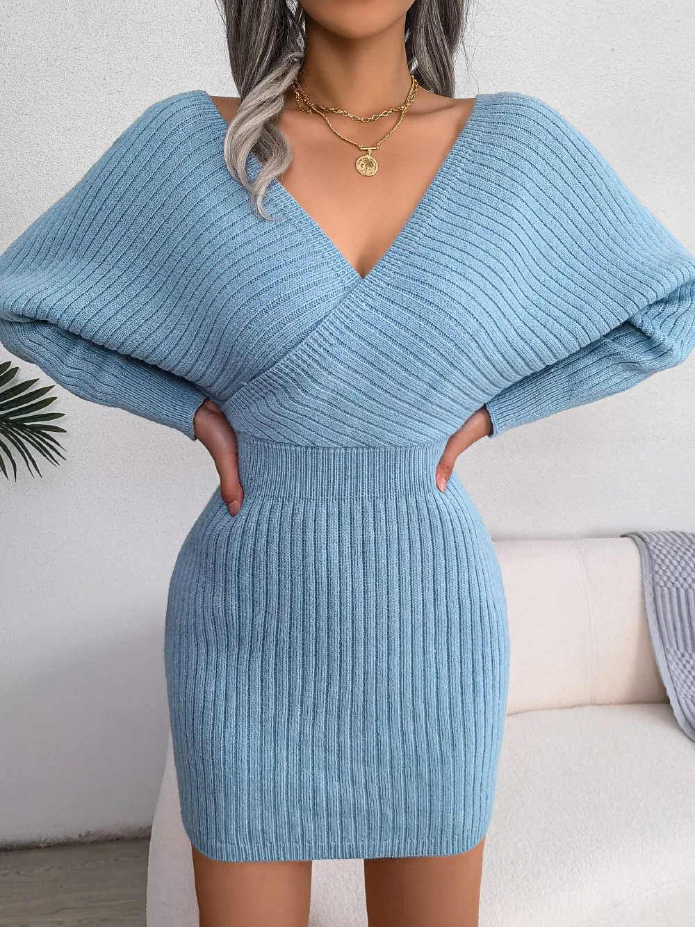 Women's V-neck Cashmere Knitted Dress With Long Sleeves And Pencil Silhouette For Autumn Office Wear Women's V-neck Cashmere Knitted Dress With Long Sleeves And Pencil Silhouette For Autumn Office Wear