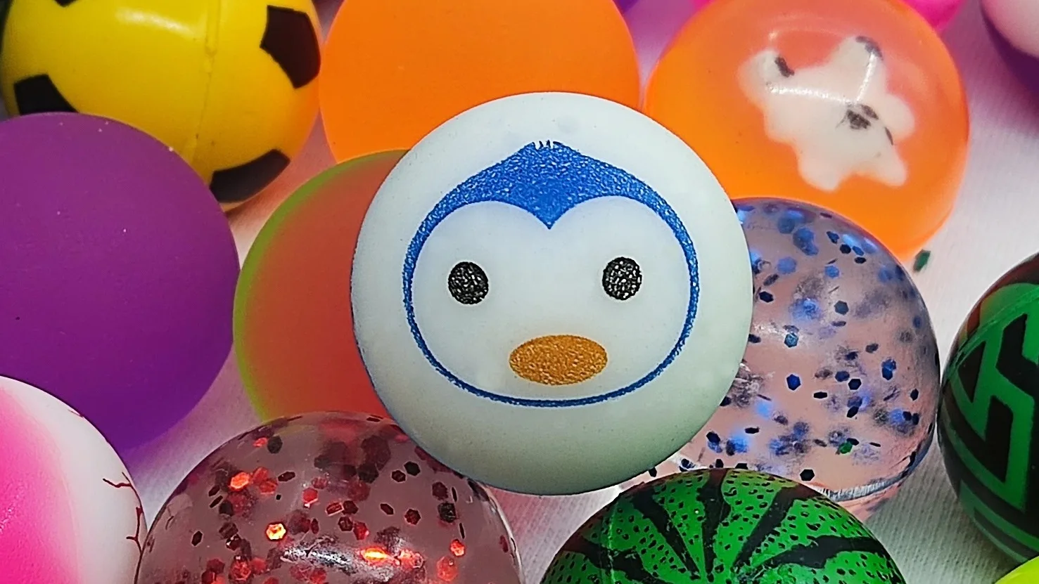 High Quality Super Ball Vending Machine Toys Rubber Balls Mixed 32mm