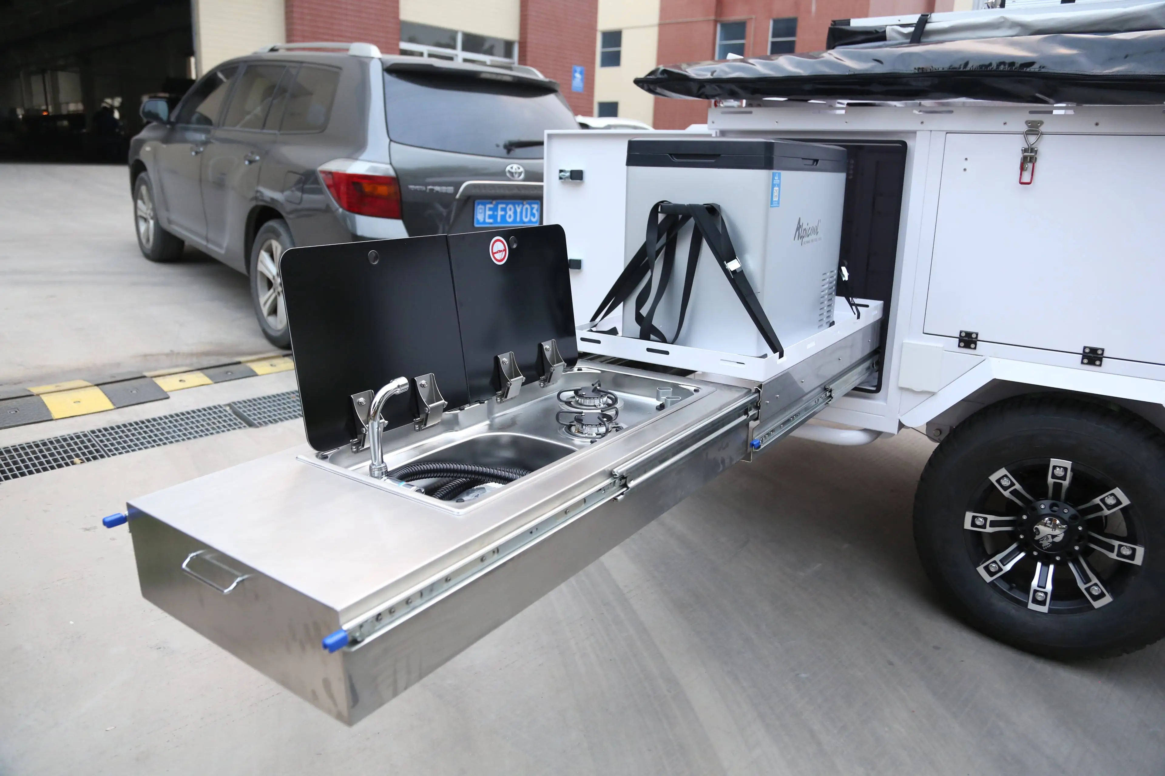 金寿最佳迷你拖车4xd越野野营拖车,带厨房和帐篷待售