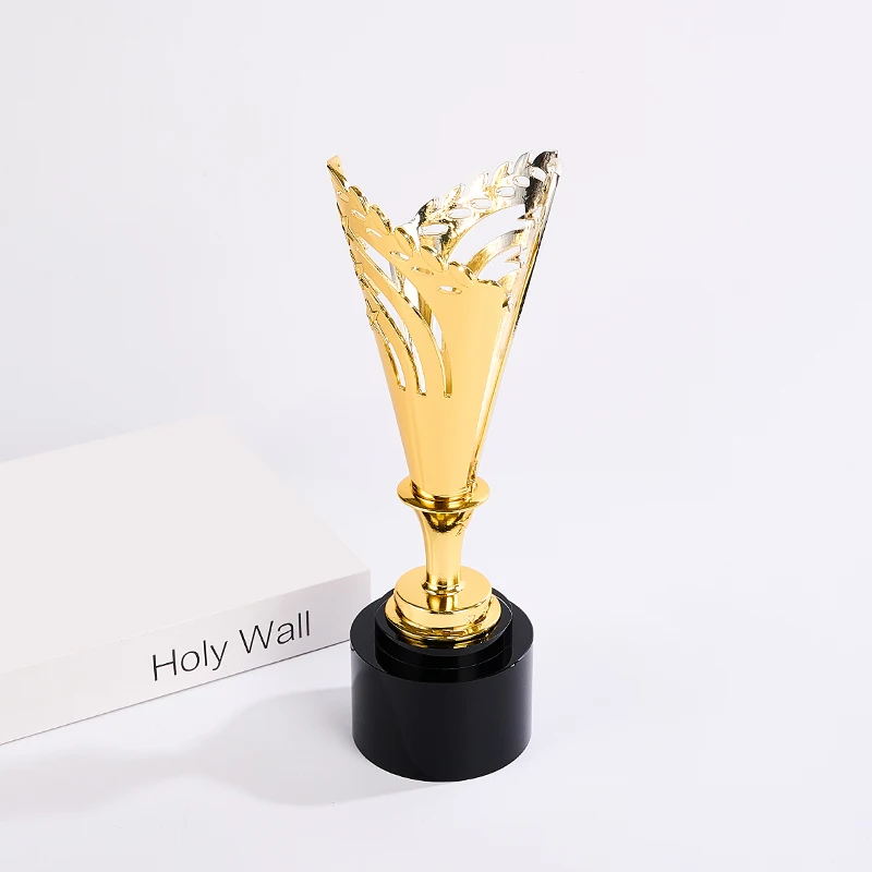 High Quality crystal crafts Customized Design shape glass award Trophy metal Award Souvenir with gift box