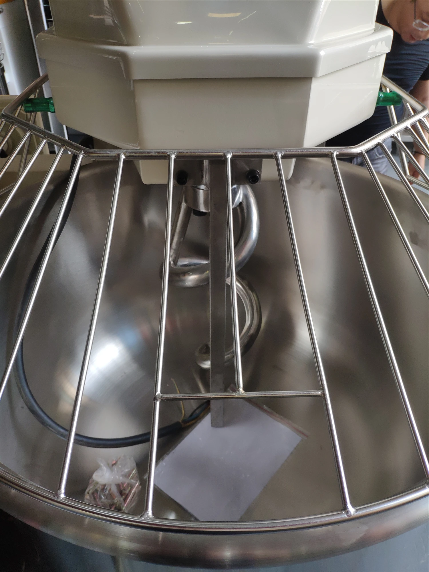 
Цифровая панель управления 260 литровая миска для подъема теста миксер для коммерческого использования пекарен 