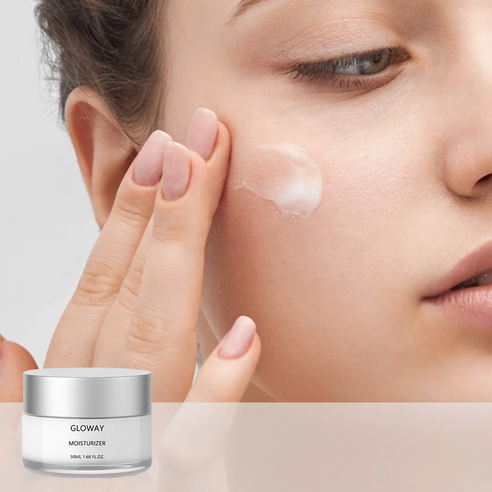 50ml Basic Gentle Formula Deep Moisturization Long-Lasting Hydration Glass Jar Face Cream Facial Moisturizer for Most Skin Types