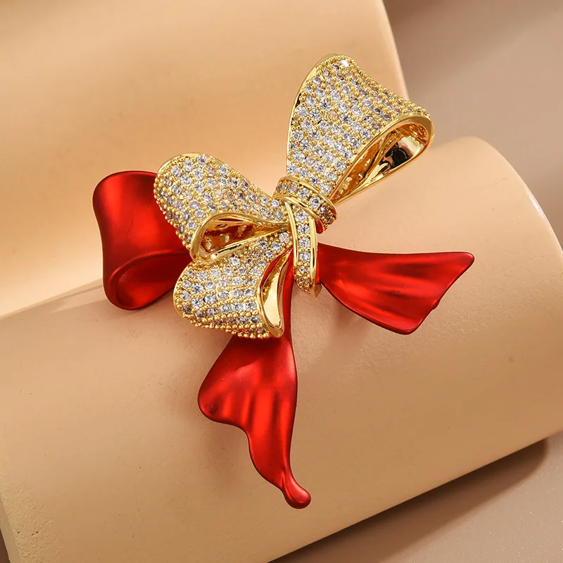 Broches de lazo rojo esmaltado para mujer, lazo de circón clásico