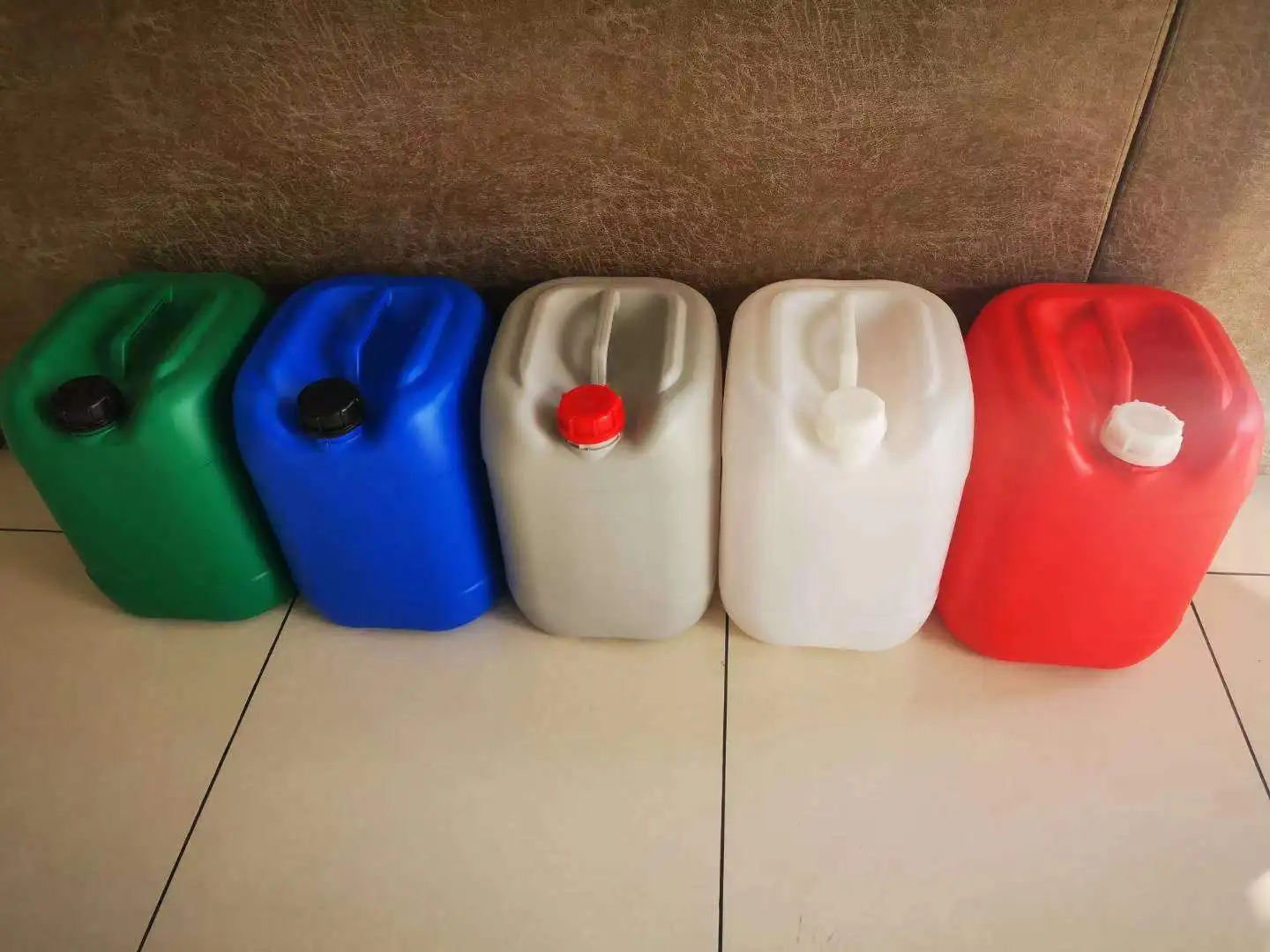 Plastic Fuel Jerry Cans 10l 20l 25l Cooking Oil Jerry Can - Buy 20l ...