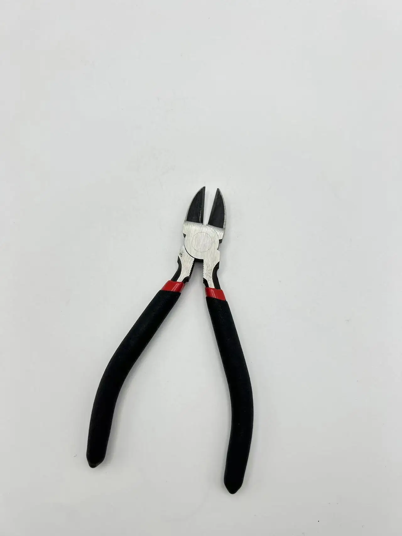 5 Inch Long Nose Diagonal Cutting Precision Pliers DIY Grade Steel Carbon Pliers Combination Long Needle Pliers OEM Support supplier