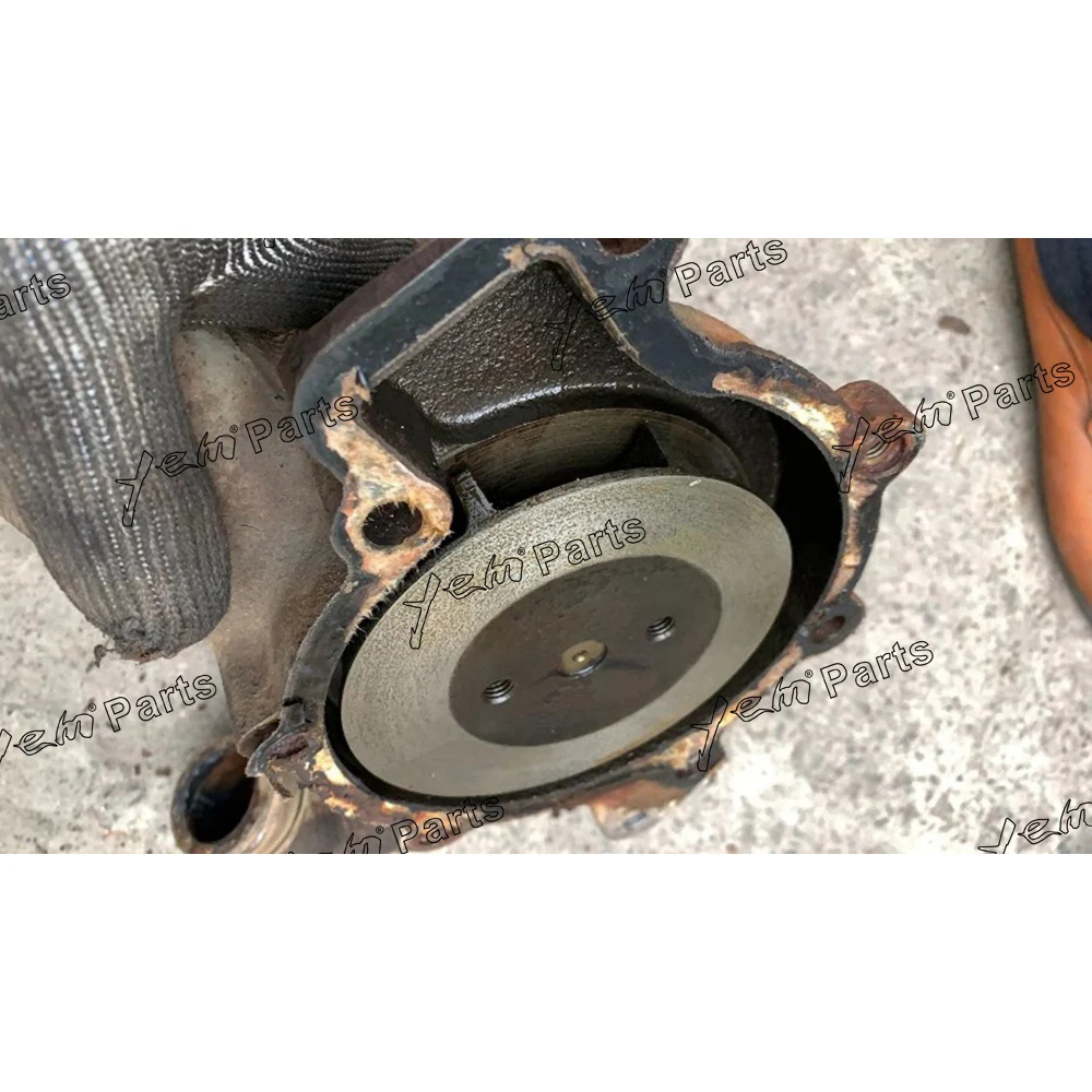 4BG1 Water Pump for Isuzu Diesel Spare Part 2