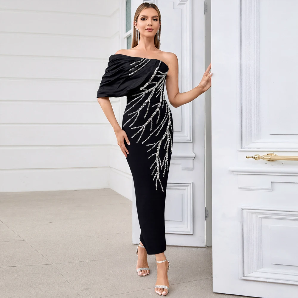 Elegant Black Evening Dress with Beaded Asymmetrical Shoulder