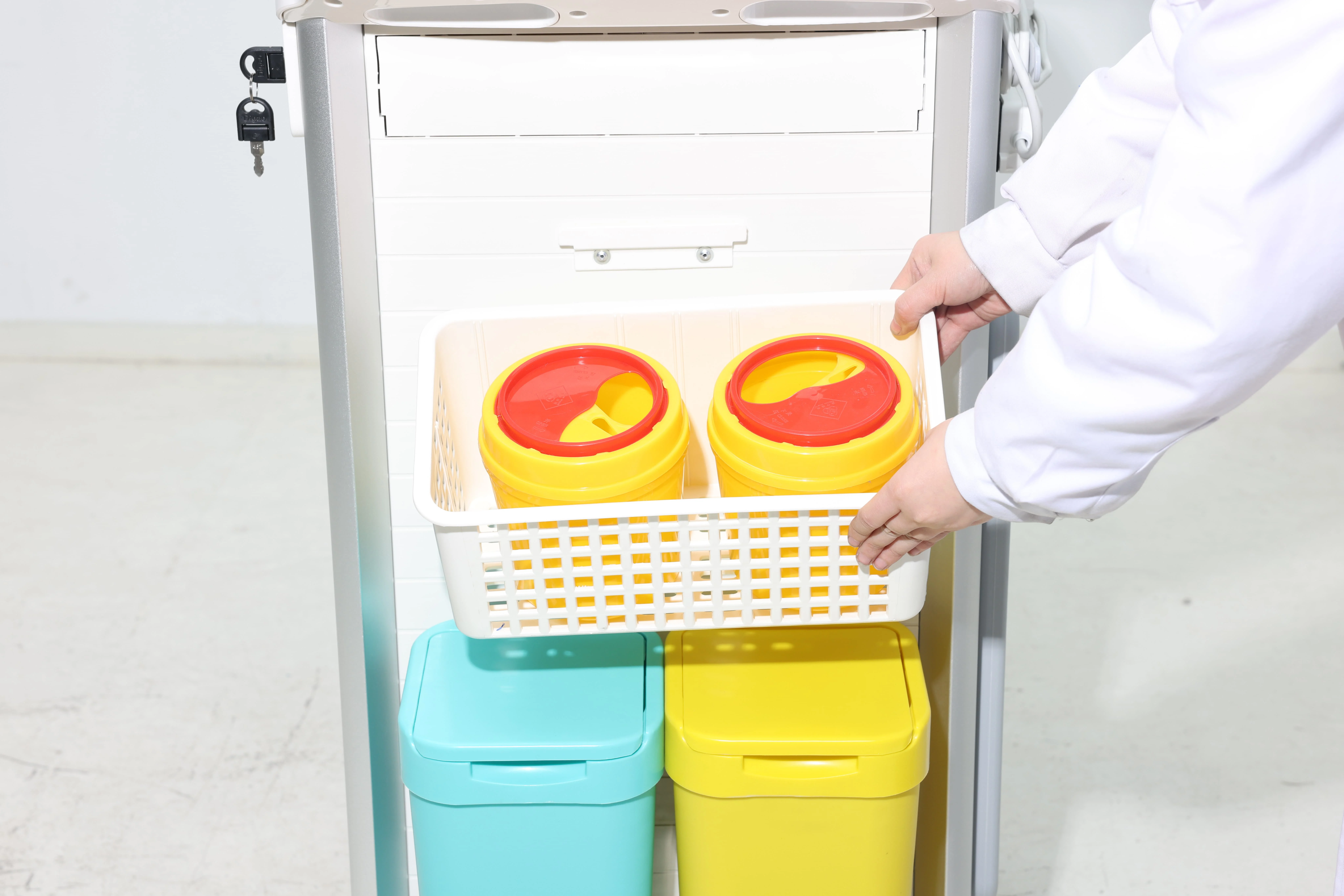 Urban Modern EMS Trolley Tri-Stand IV Pole Dual 2L Sharps Containers Color-Coded Waste System High-Density ABS Hospital School 4
