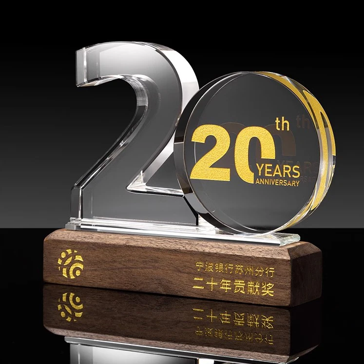 Customized 10 20 30th Anniversary Trophy Award Creative Engraved Silver Metal & Crystal for Insurance Welcome Gifts Trophies