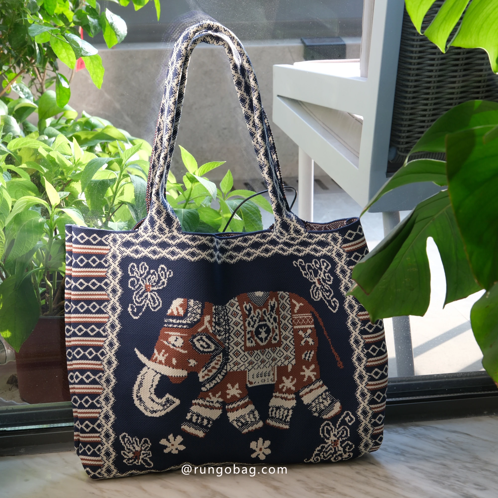 Southeast Asian National Style Elephant Pattern Womens  Knitted Tote Handbag