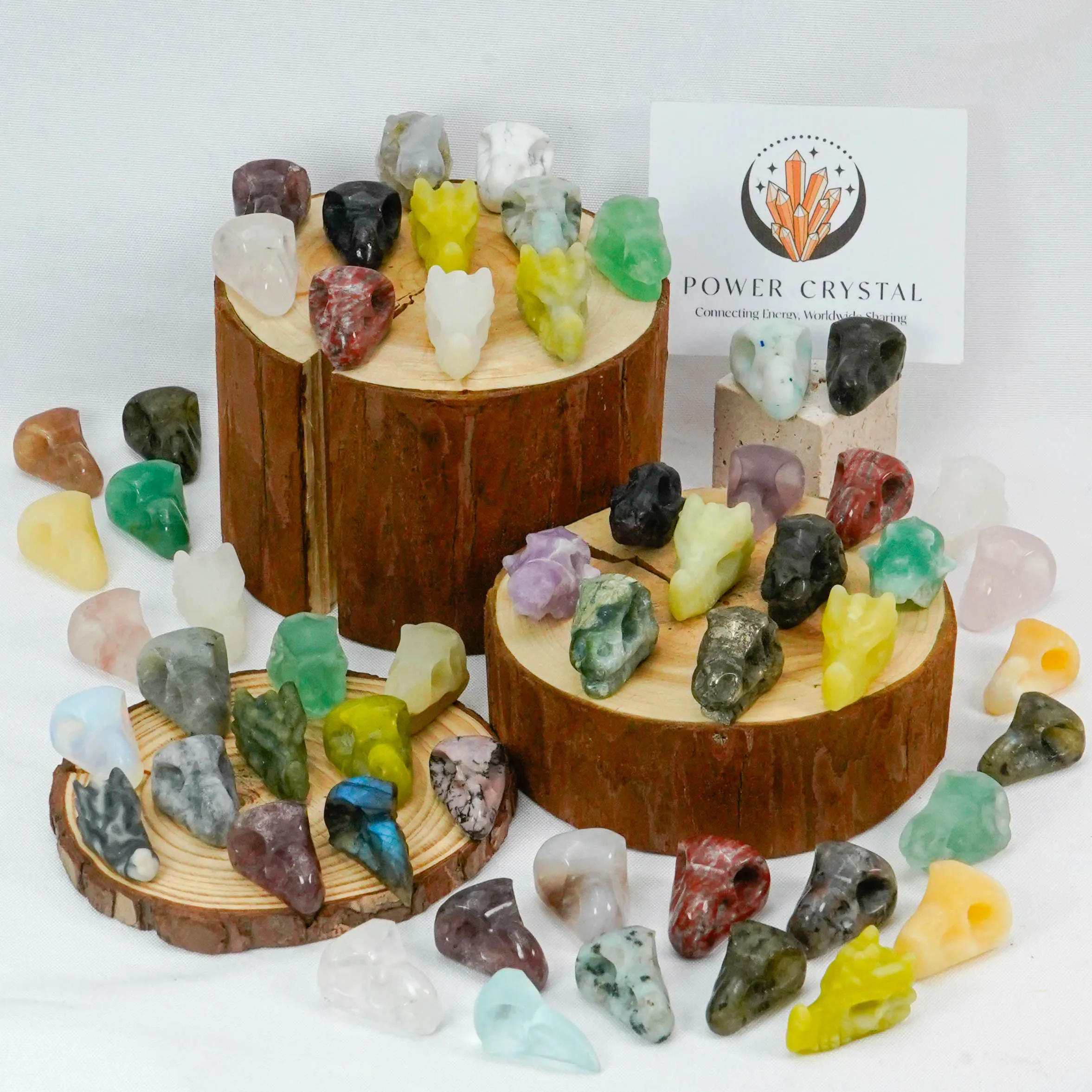 Natural 3CM Dragon Head Quartz Crystal Hand-Carved Love Theme Home Decoration with Laser Printed Mini Skulls for Gifts