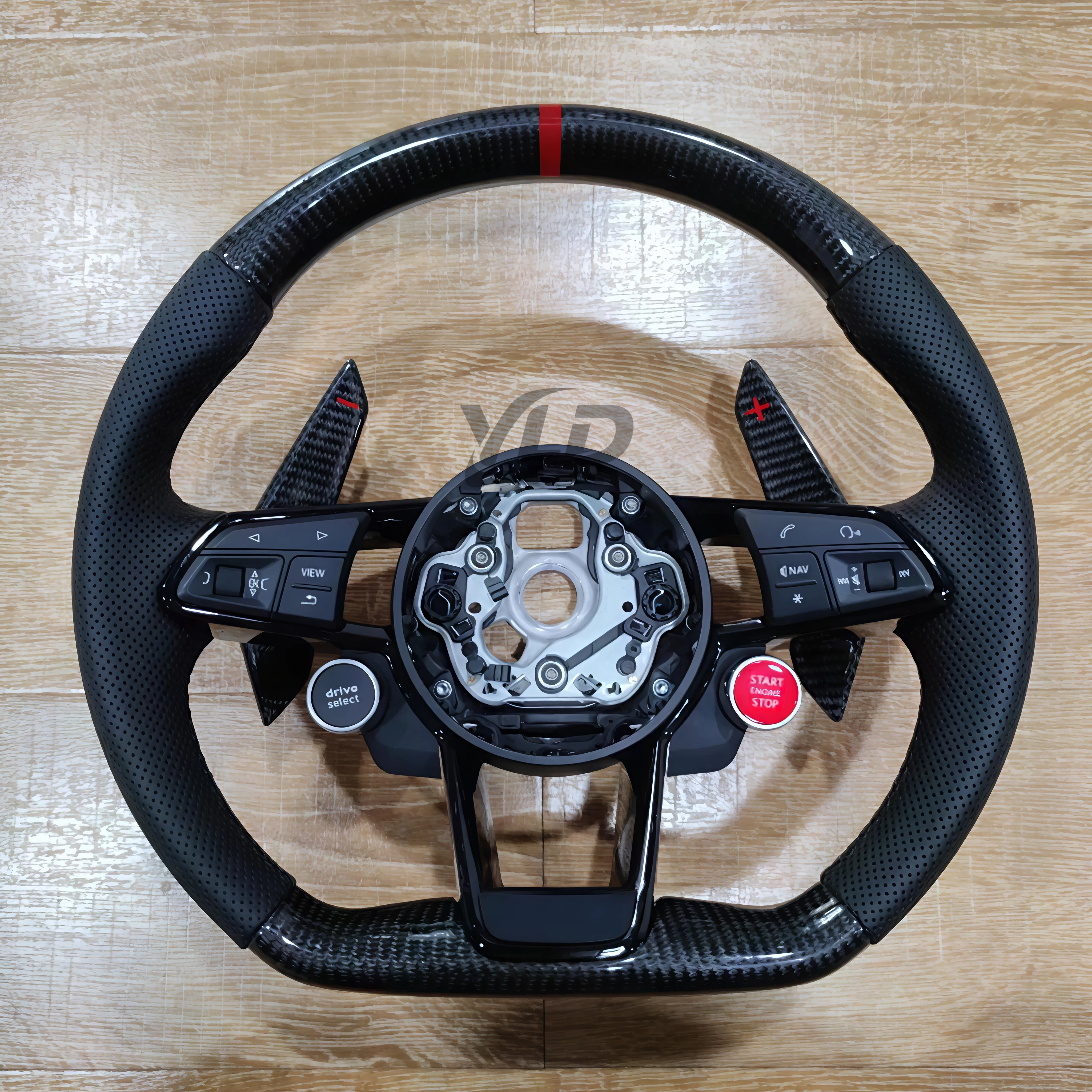 LEDディスプレイ搭載RSスタイルカーボンファイバーステアリング