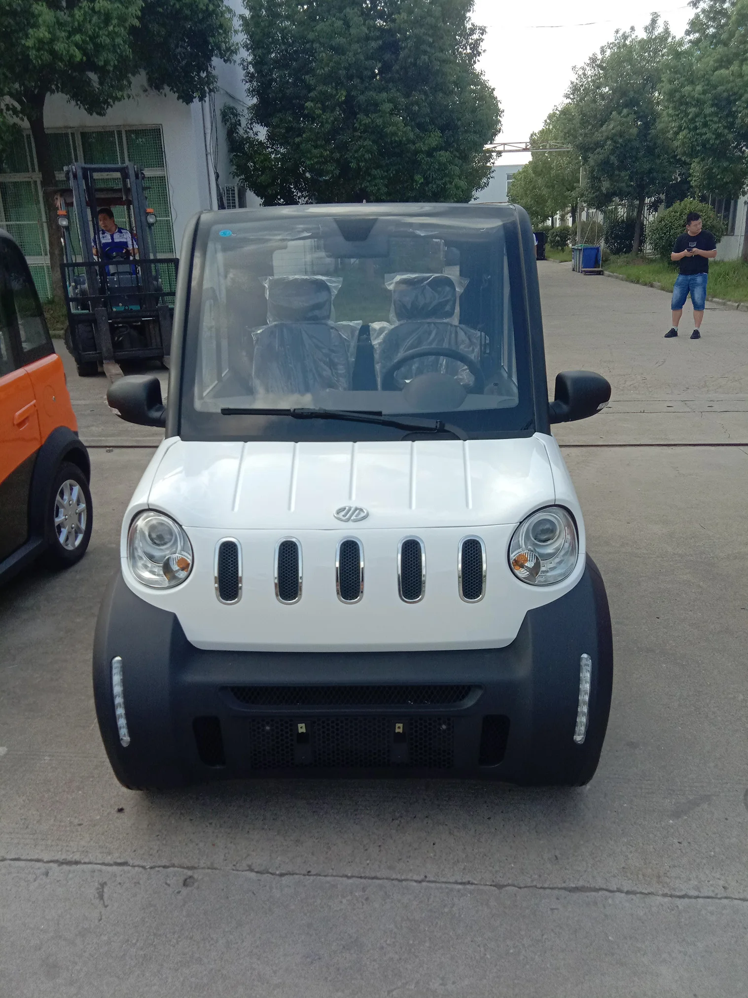 Nanjing Jiayuan EIDOLA Series Hot Sale Electric Car