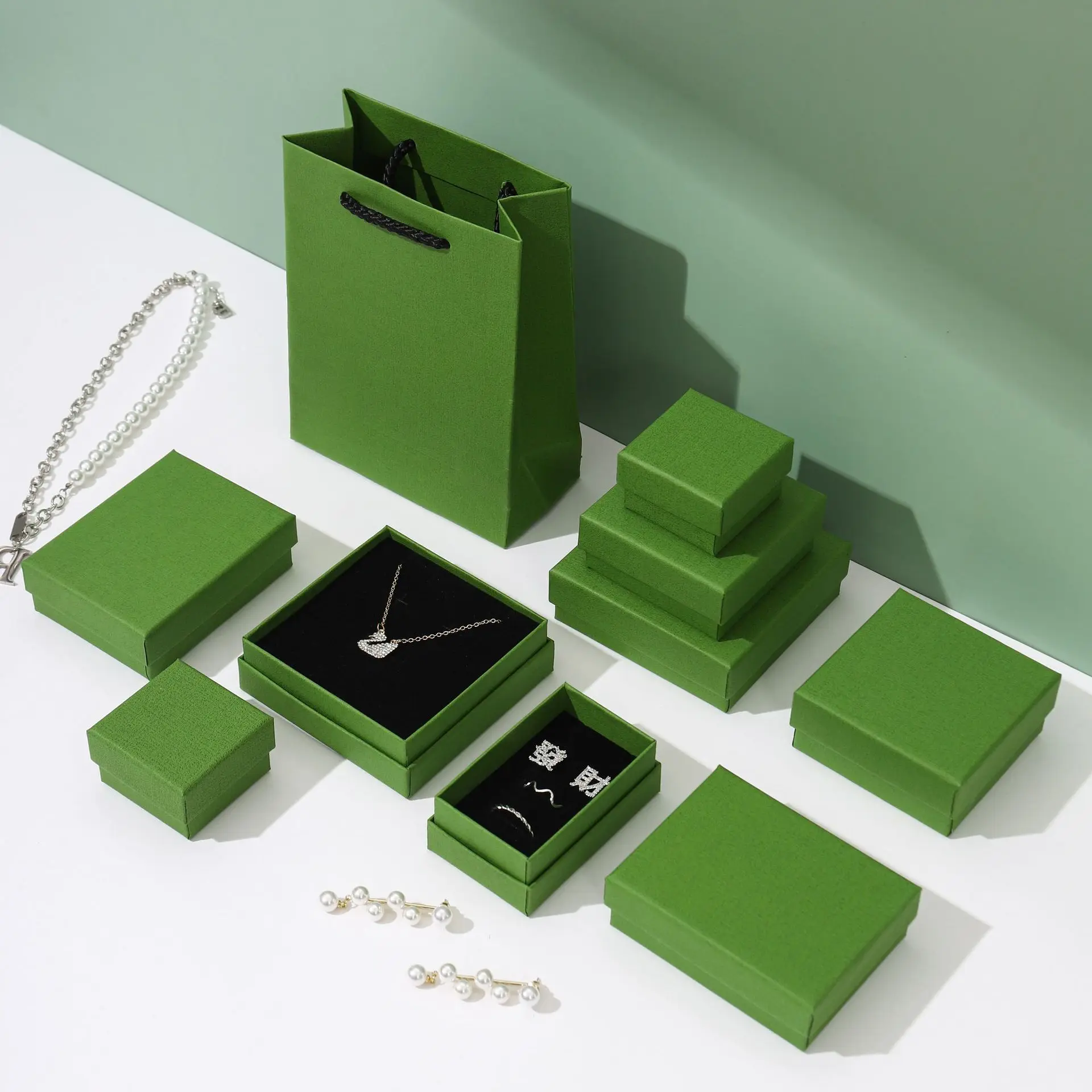 Wholesale Paper Jewelry Boxes Enamel Green Jewelry Packaging Bow Ring