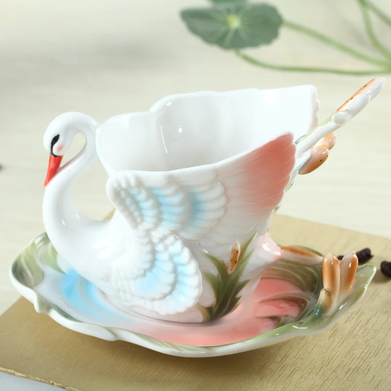 Swan Shape Creative 3d Design Ceramic Cup Enamel Coffee Cup Mug Porcelain Tea Cup and Saucer Spoon Drinkware