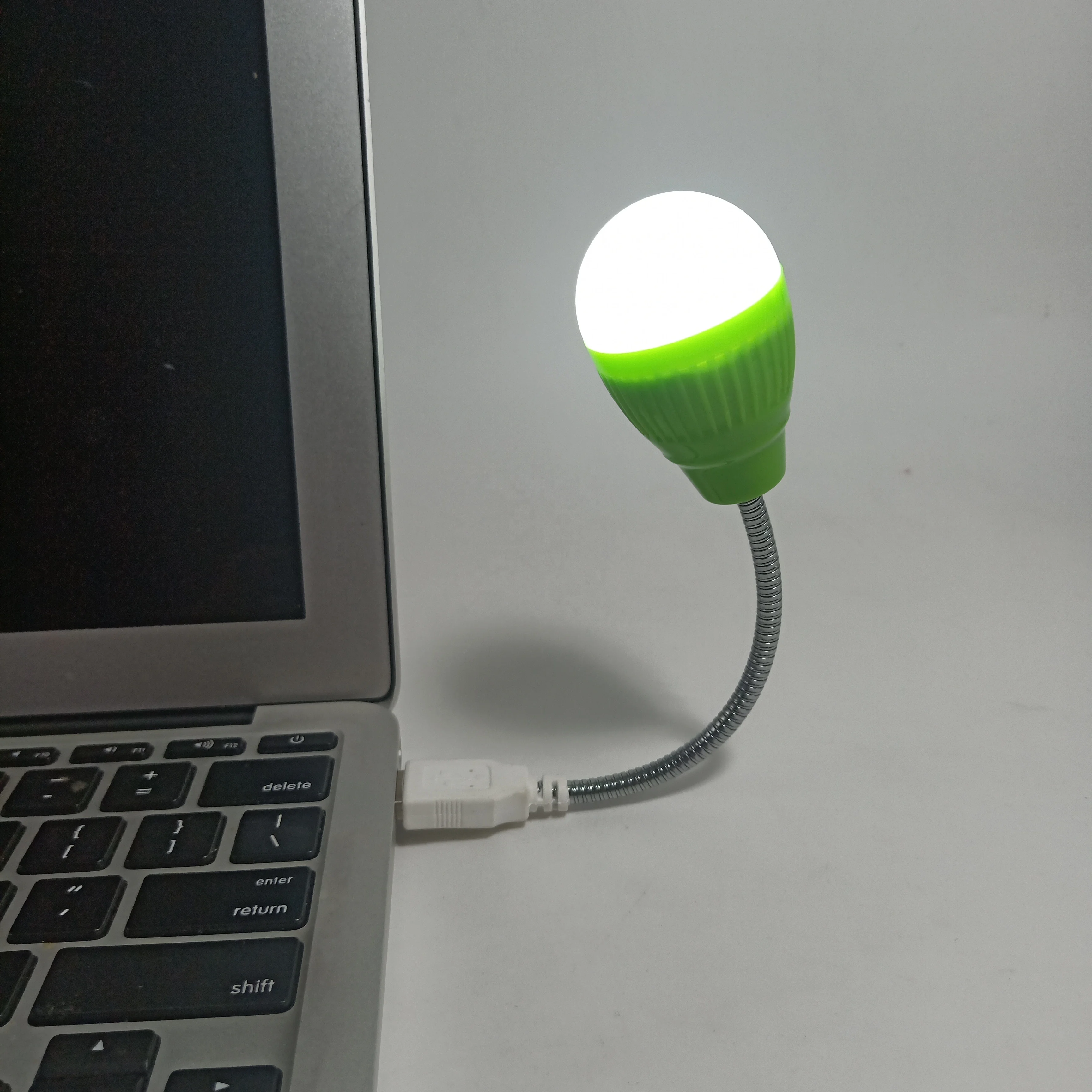 Светодиодная перезаряжаемая usb-лампа в подарок