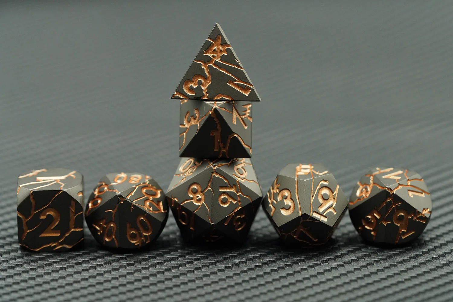 Custom D&D Dice Set Polyhedral Zinc Alloy Dnd Dice for Dungeons and Dragons Unique Crack Shape manufacture