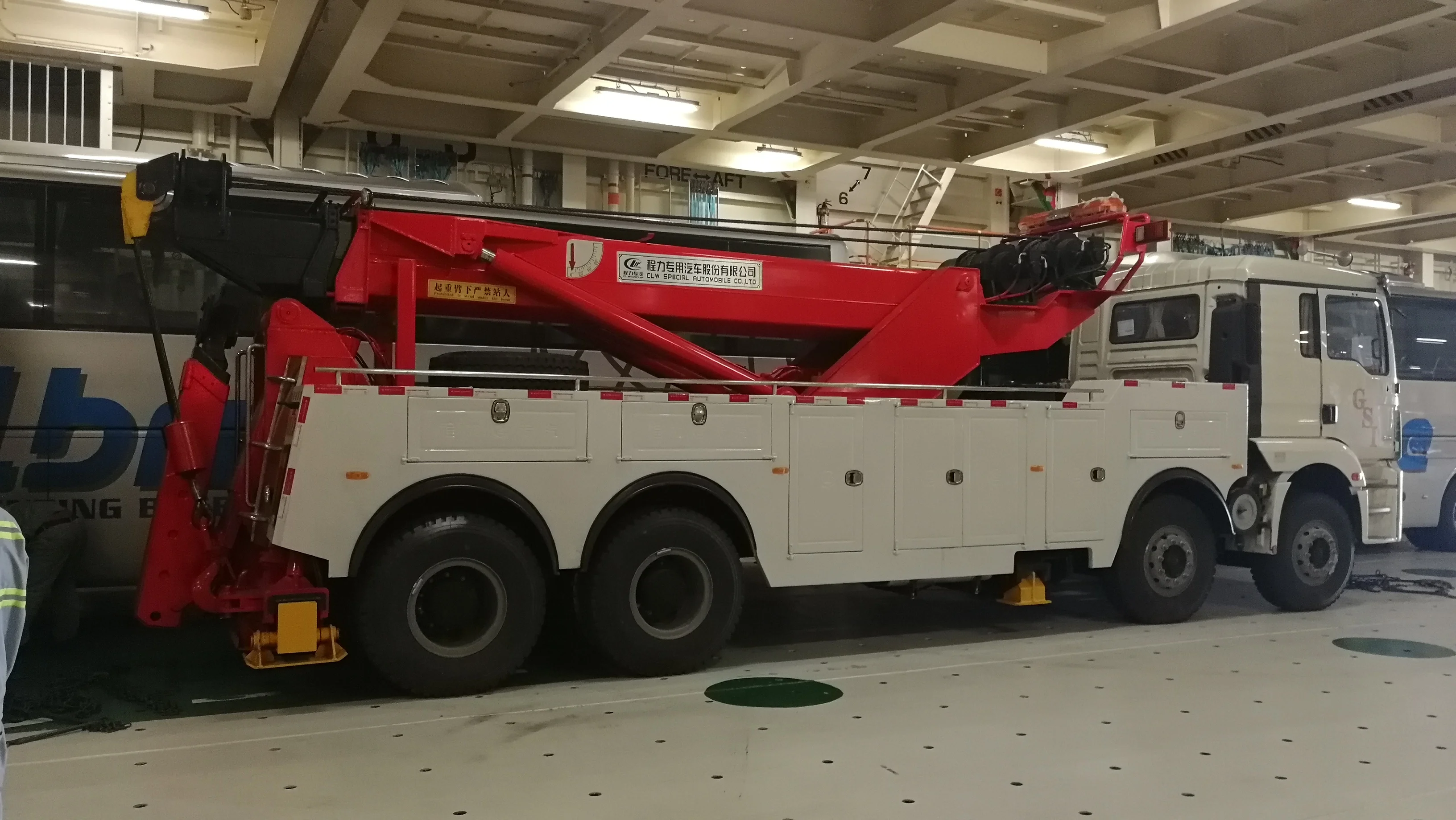 Good Condition Heavy Duty 8x4 50ton Used Towing Trucks Wrecker For Sale