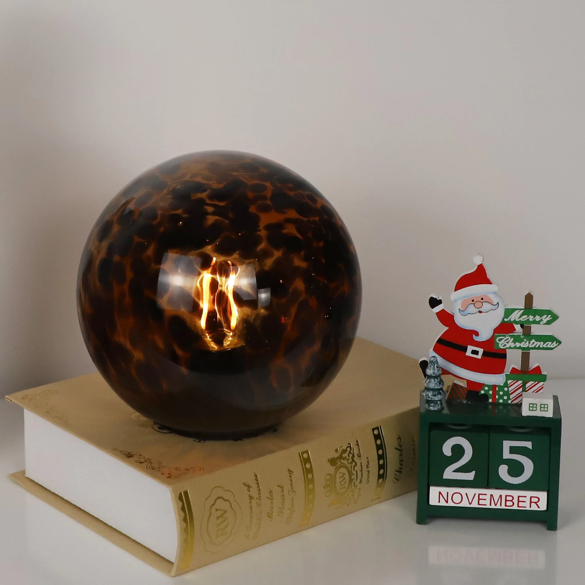 Holiday Lighting LED Illuminated tabletop ball light battery operated Christmas decoration spheres supplier