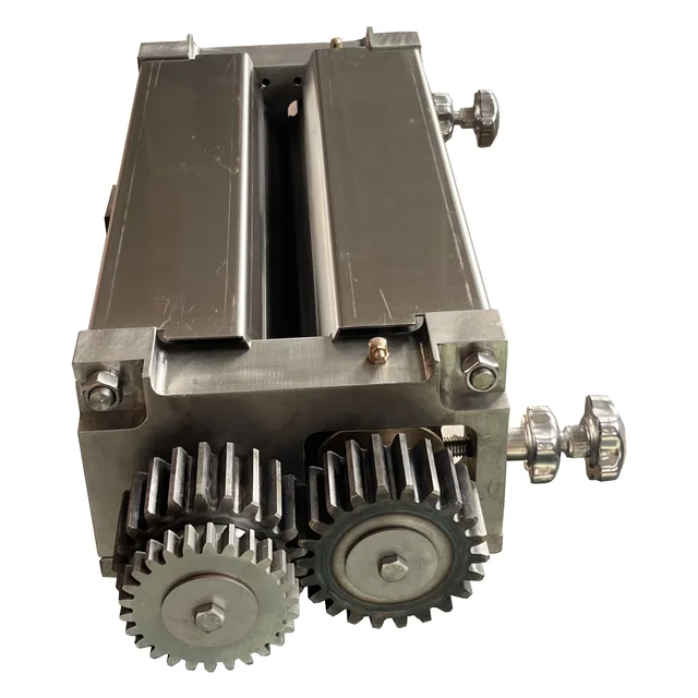 China Factory Accurate CNC Machined Carbon Steel Noodle Cutter for Cooked Noodle Food Processing Machinery Parts 4