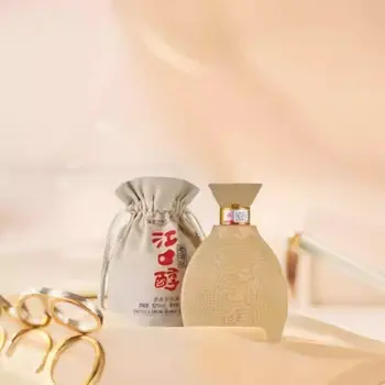 Wholesale Chinese White Liquor 52%VOL 500ml Heavy Fragrance