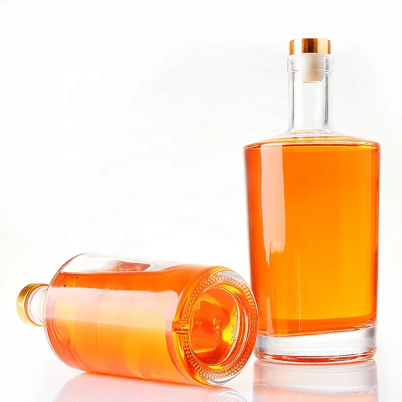 Factory Wholesale1000ml 750ml 700ml 500ml Vodka Spirit Gin Rum Glass Liquor Bottle with Cork