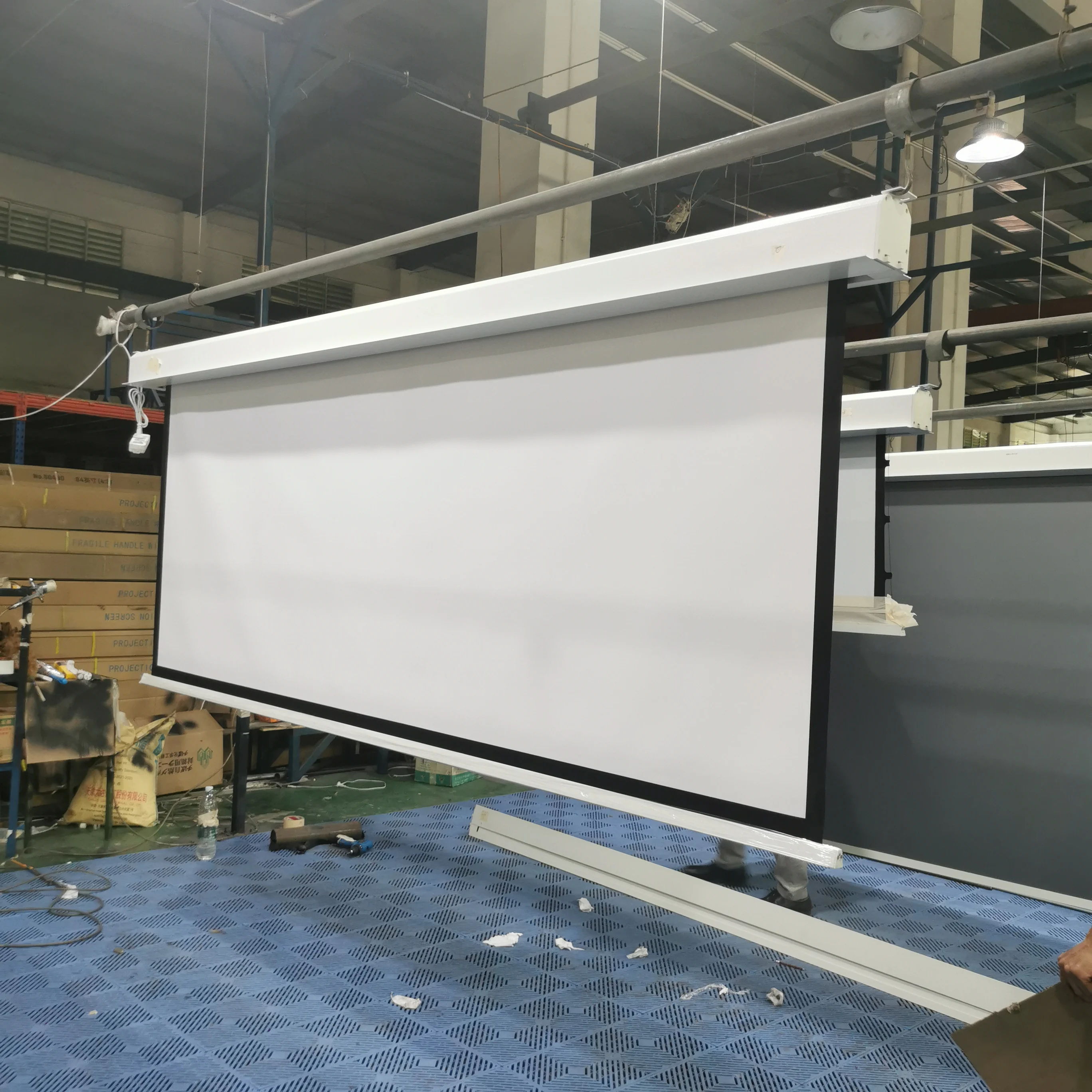 プロジェクタースクリーン 電動巻上スクリーン天板タイプ　KE-120WＷ プロジェクタースクリーン 電動巻上スクリーン天板タイプ KE-120WW
