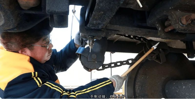 Extended Wooden Handle Railway Inspection Testing Hammer