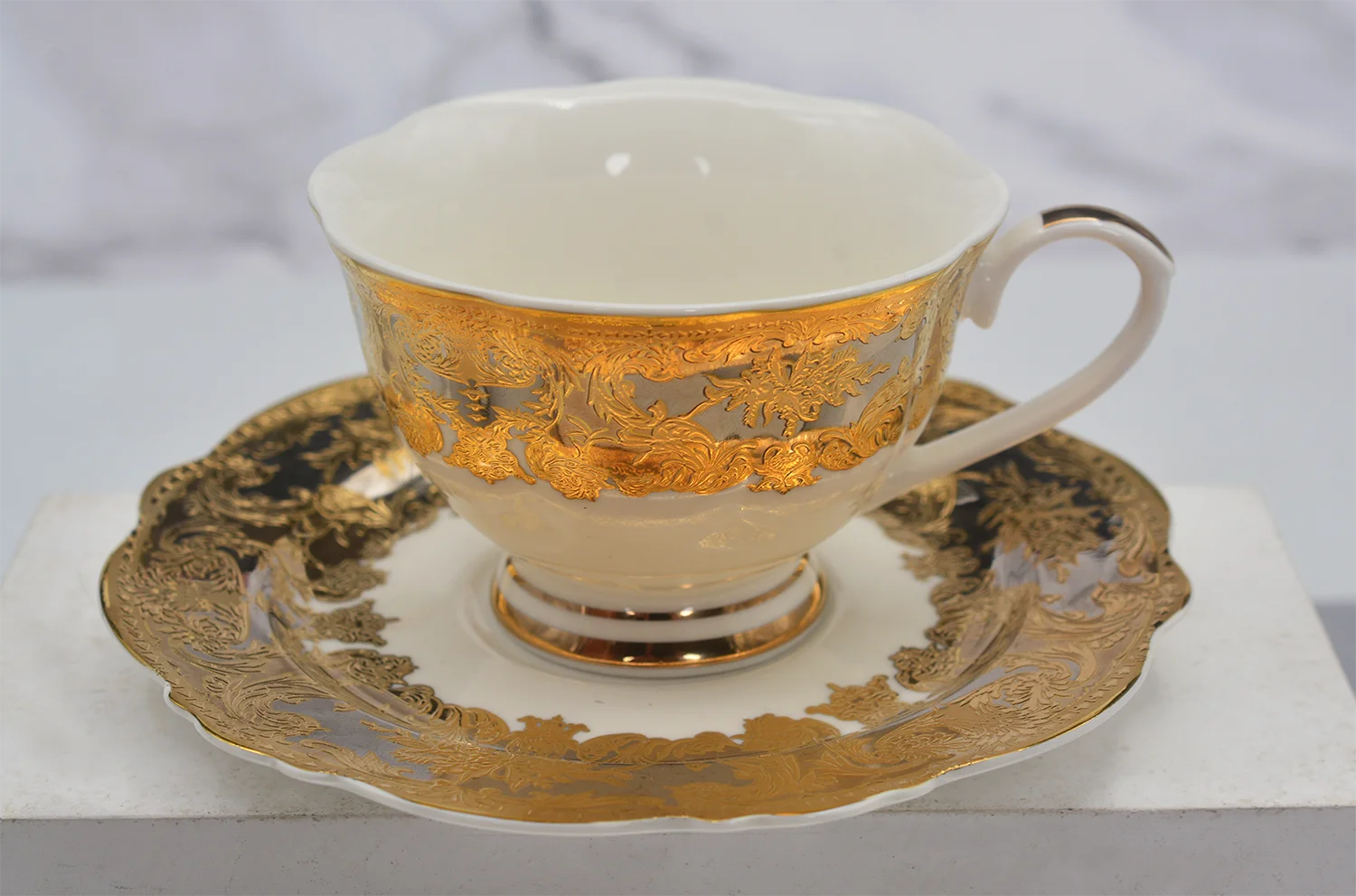 98pcs Thailand Luxury Style Dinner Set Gold High End Royal Modern And