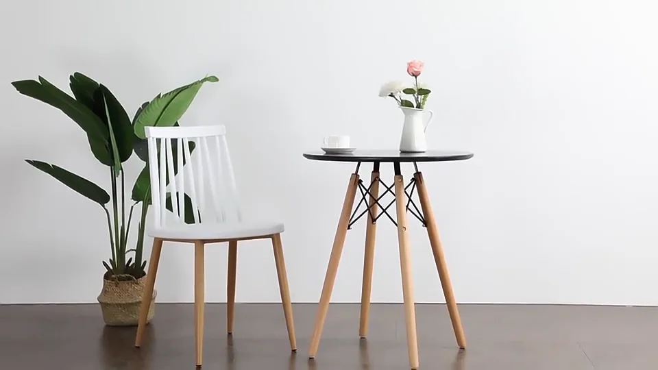 Стол кухонный белый с деревянными ножками