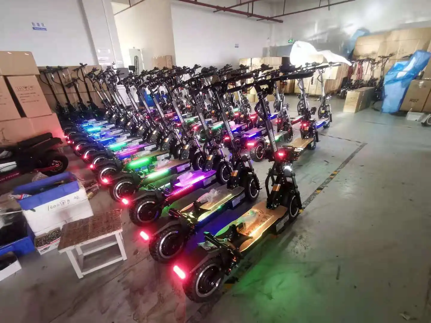 Factory Wholesale 72v 8000w 100km 120kmh Fast Speed Electr Scooter 13 ...