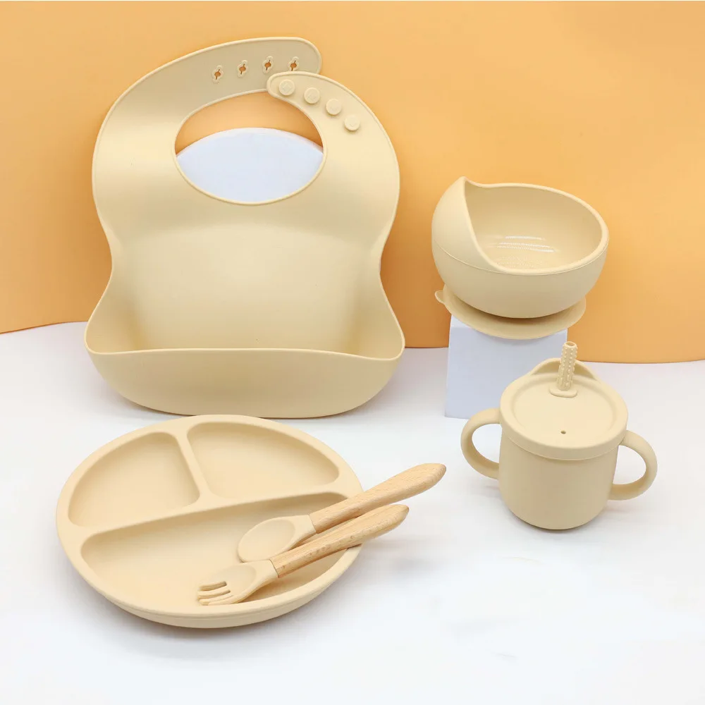 Integrated Cartoon Design Silicone Self-Feeding Baby Plate with Suction Cup High Chair Food Bowl Utensils for Weaning Baby factory